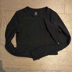 Cropped Black Long Sleeve Women's Top